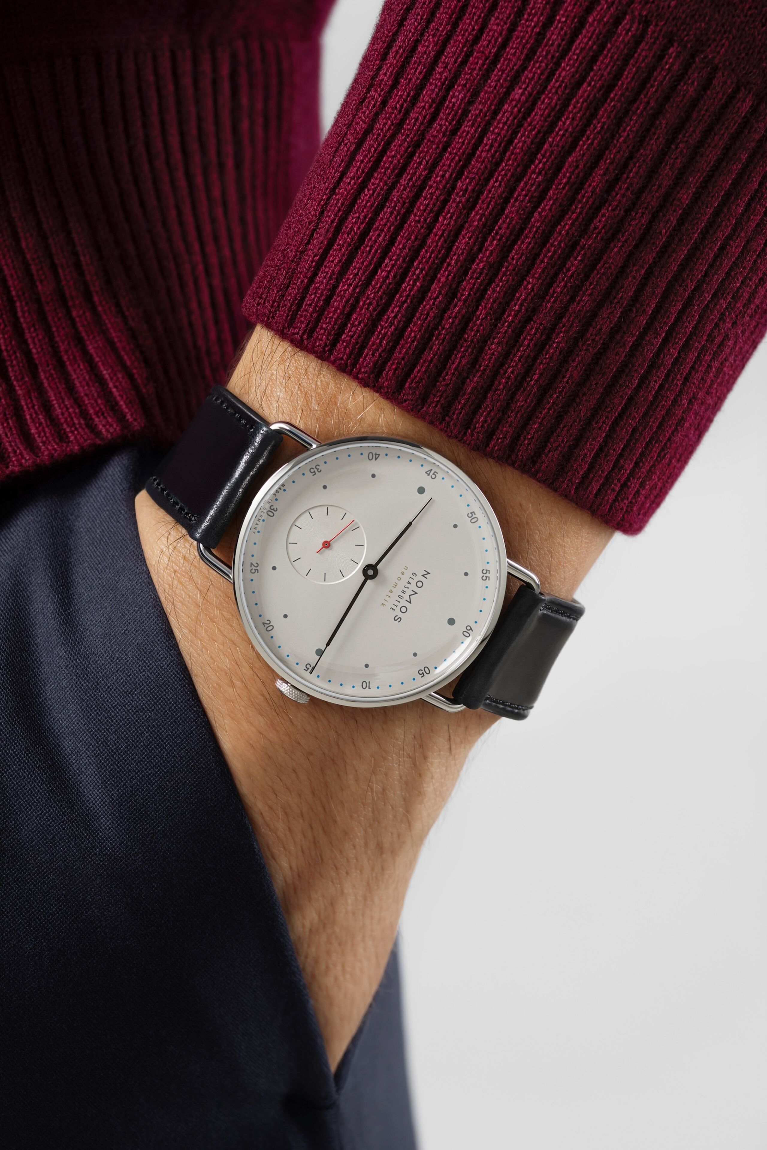 Men's watch / unisex NOMOS GLASHÜTTE, Metro Neomatik 39 / 38.50mm, SKU: 1113 | timeolution.com