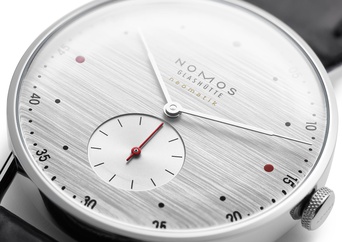 Men's watch / unisex  NOMOS GLASHÜTTE, Metro Neomatik 39 Silvercut / 38.50mm, SKU: 1114 | timeolution.com