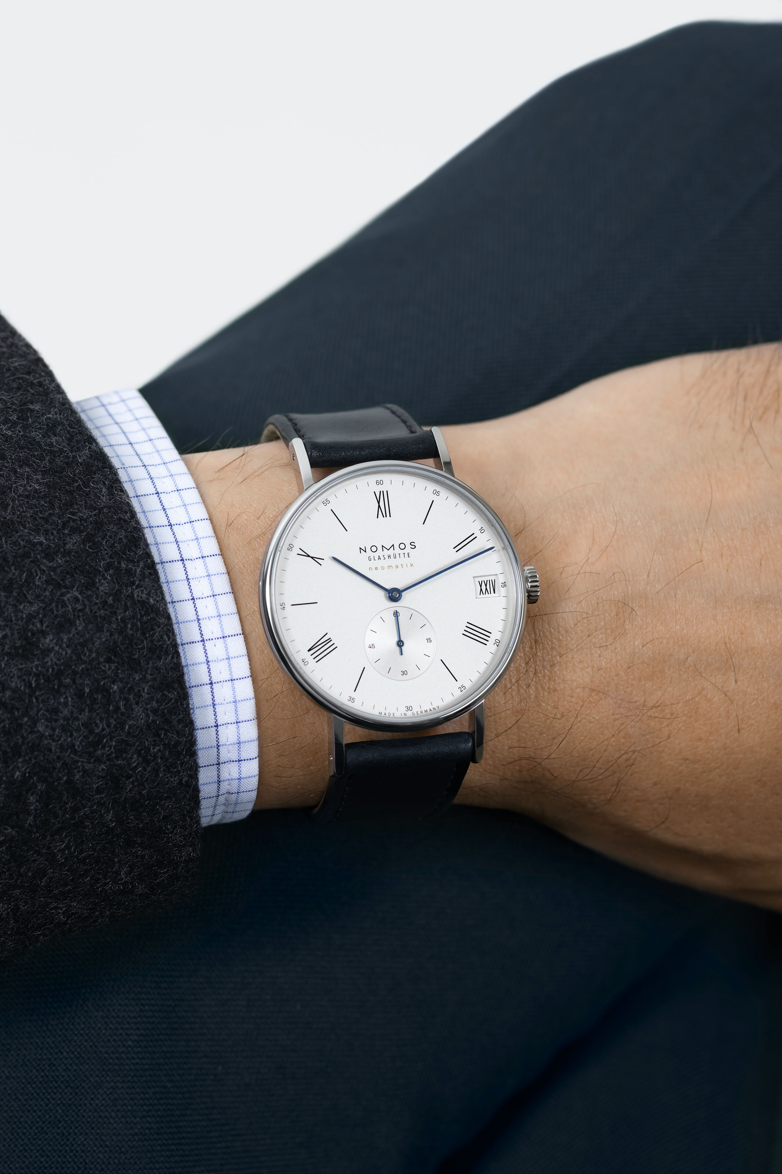 Men's watch / unisex  NOMOS GLASHÜTTE, Ludwig Neomatik 41 Date / 40.50mm, SKU: 262 | timeolution.com