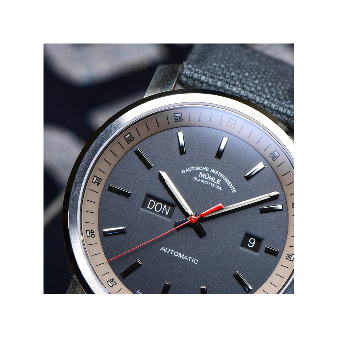 Men's watch / unisex  MÜHLE-GLASHÜTTE, 29ER Day/Date / 42.4 mm, SKU: M1-25-34-CB | timeolution.com