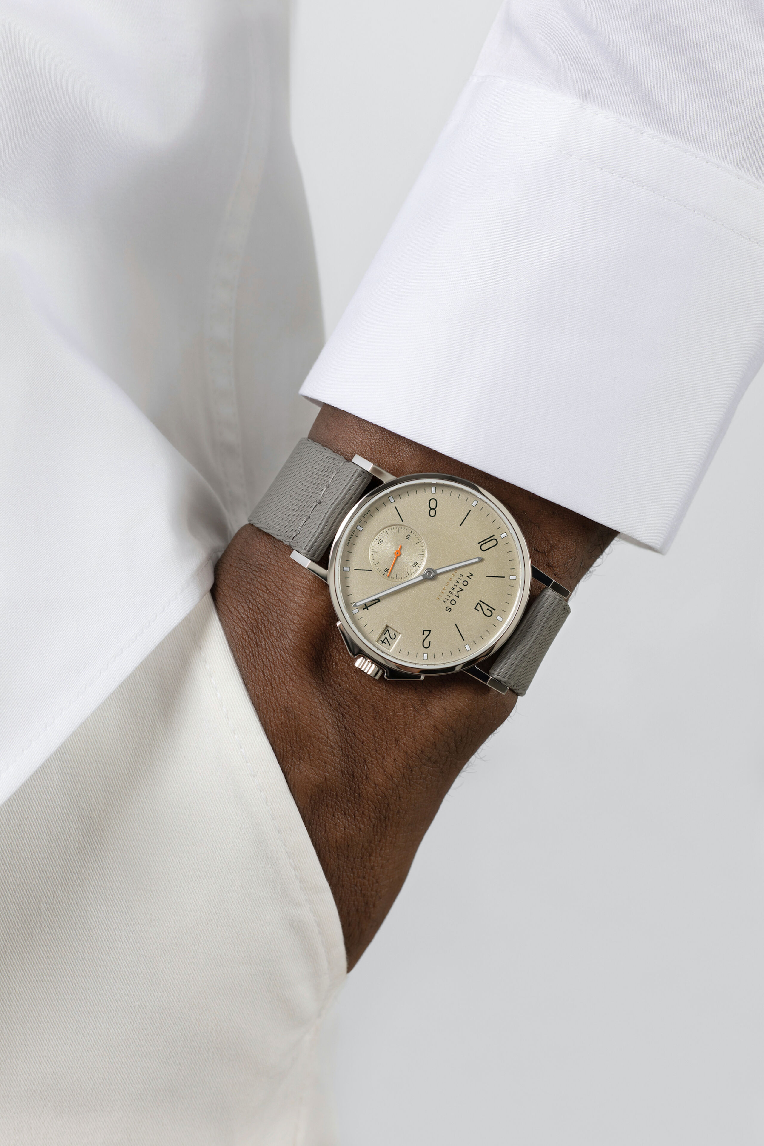 Men's watch / unisex  NOMOS GLASHÜTTE, Ahoi Neomatik 38 Date Sand / 38.5mm, SKU: 517 | timeolution.com