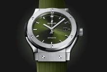 Men's watch / unisex  HUBLOT, Classic Fusion Titanium Green / 42mm, SKU: 542.NX.8970.RX | timeolution.com