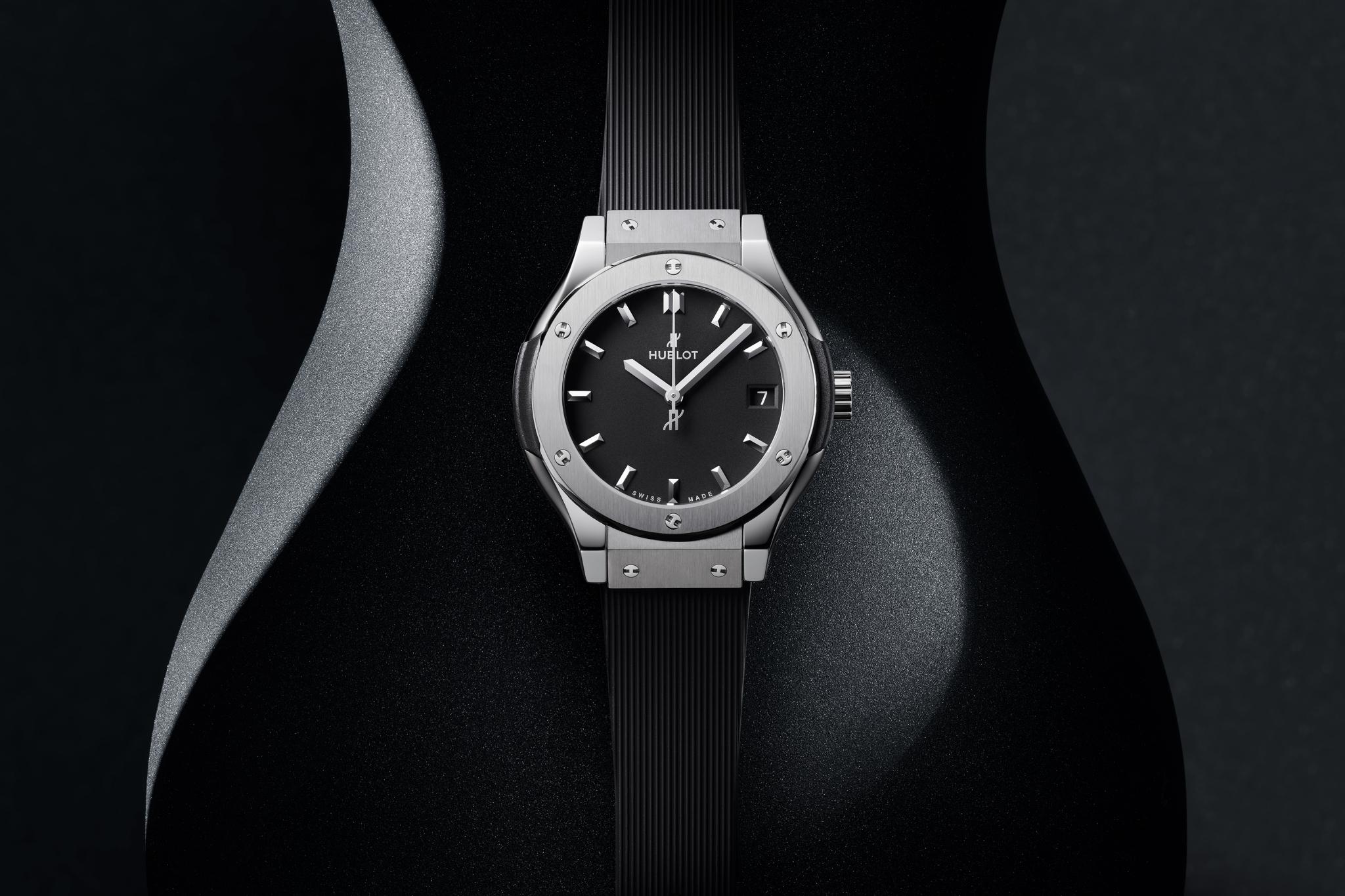 Ladies' watch  HUBLOT, Classic Fusion Titanium / 33mm, SKU: 581.NX.1470.RX | timeolution.com