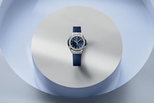 Ladies' watch  HUBLOT, Classic Fusion Titanium Blue Diamonds / 29mm, SKU: 591.NX.7170.RX.1204 | timeolution.com