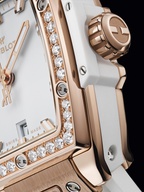 Ladies' watch  HUBLOT, Spirit of Big Bang King Gold White Diamonds / 32mm, SKU: 682.OE.2080.RW.1204 | timeolution.com