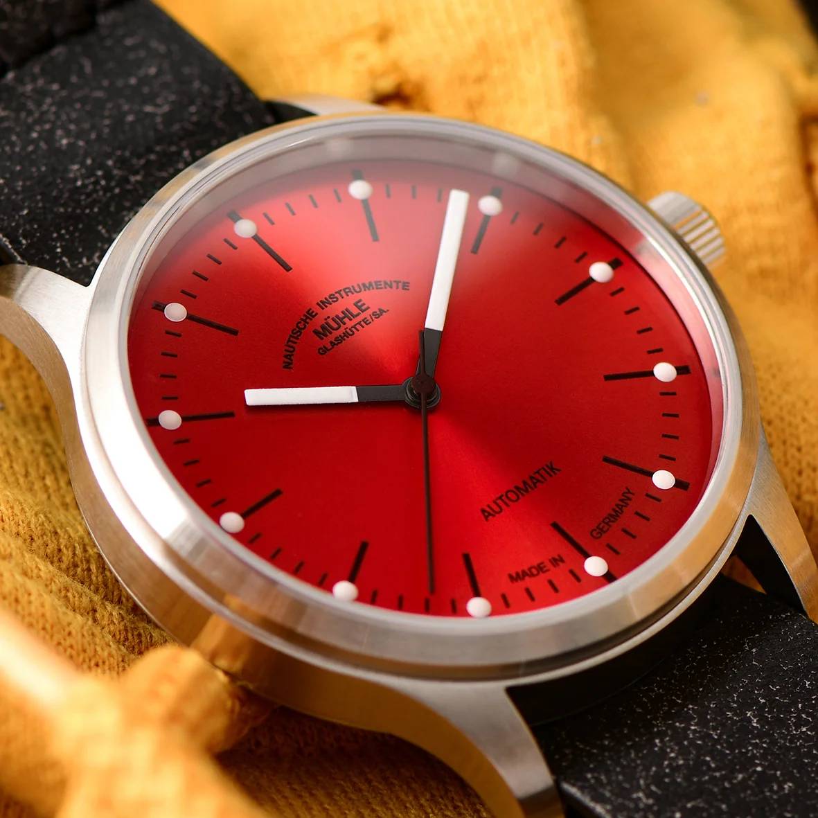 Men's watch / unisex  MÜHLE-GLASHÜTTE, Panova Red / 40mm, SKU: M1-40-78-LB-VI | timeolution.com