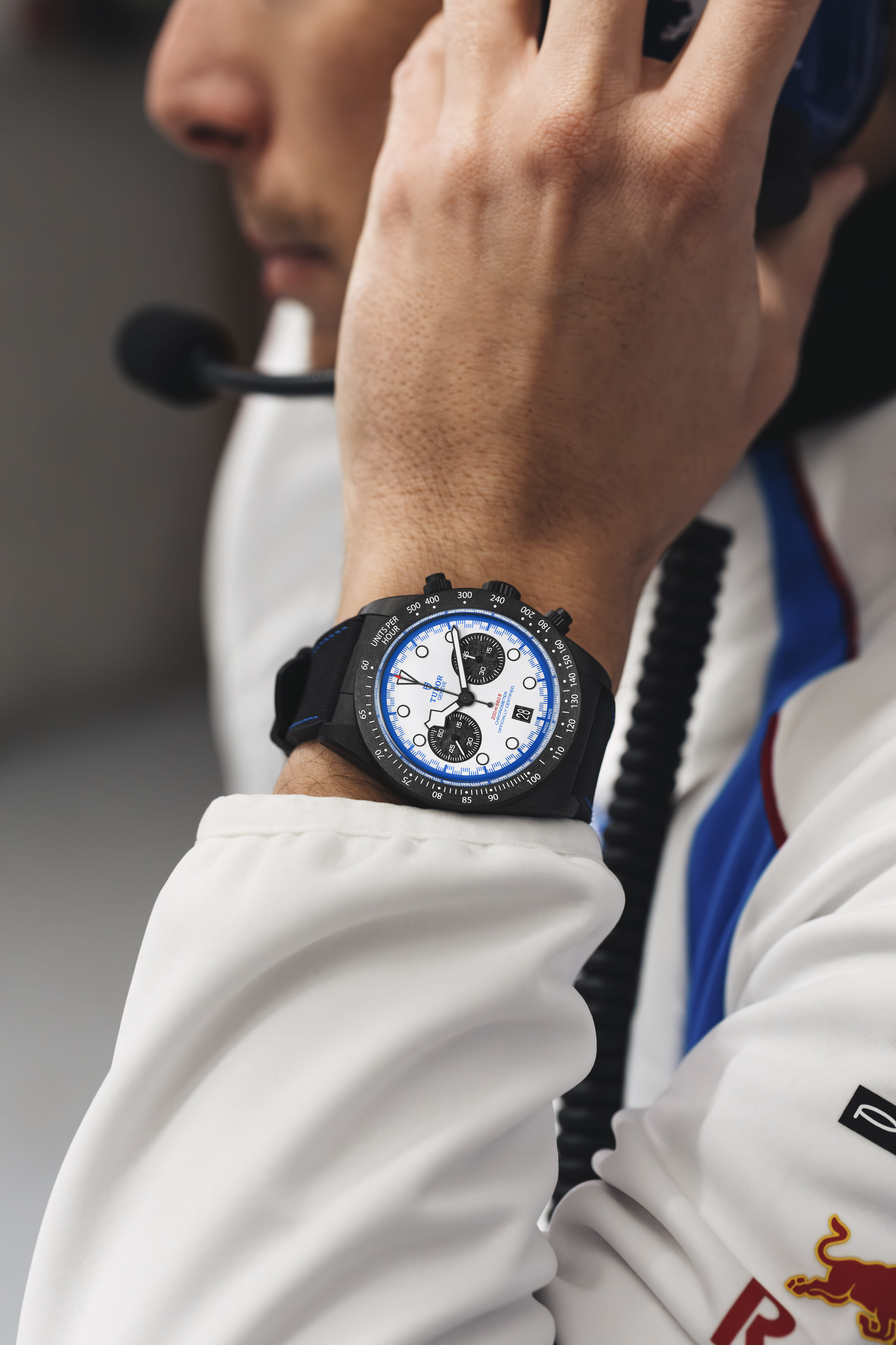 Men's watch / unisex TUDOR, Black Bay Chrono Carbon 25 / 42mm, SKU: M79377KN-0001 | timeolution.com