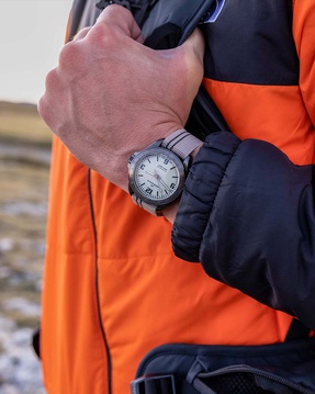 Men's watch / unisex NORQAIN, Adventure Neverest Night Sight / 40mm, SKU: NNB1001BBWA/IL107/15NBF | timeolution.com