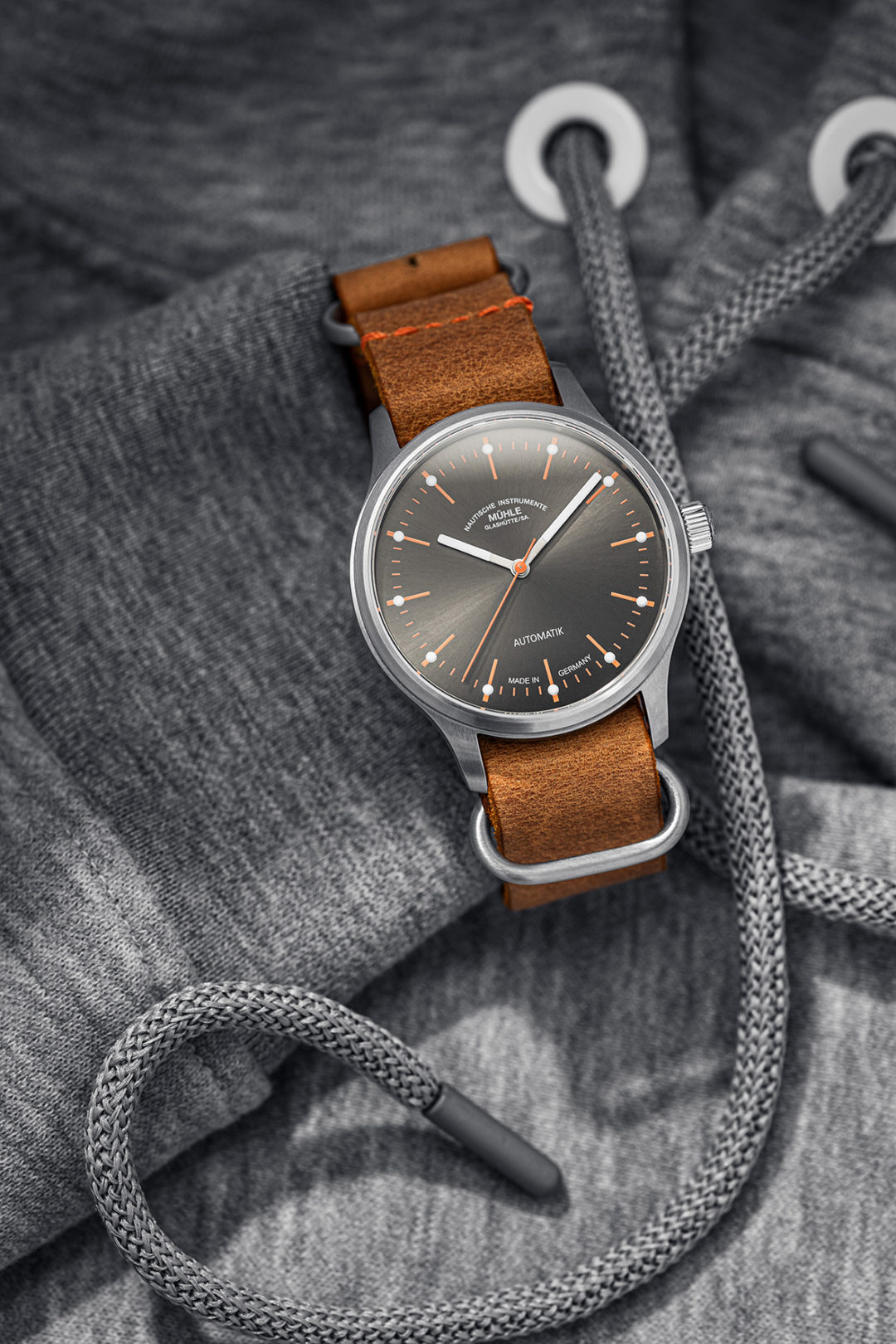 Men's watch / unisex  MÜHLE-GLASHÜTTE, Panova Grey / 40mm, SKU: M1-40-75-LB-II | timeolution.com