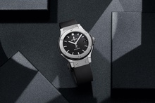 Men's watch / unisex HUBLOT, Classic Fusion Titanium / 38mm, SKU: 565.NX.1470.RX | timeolution.com